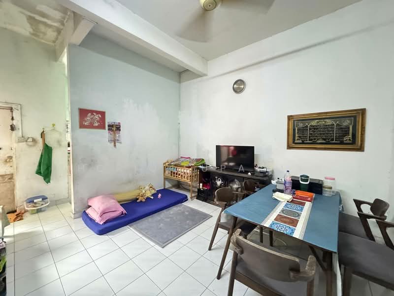 Rumah Teres 2 Tingkat untuk Dijual di Ampang Jaya (Ampang) - Thoriq Suparman - Living Room - PropertyGuru.com.my
