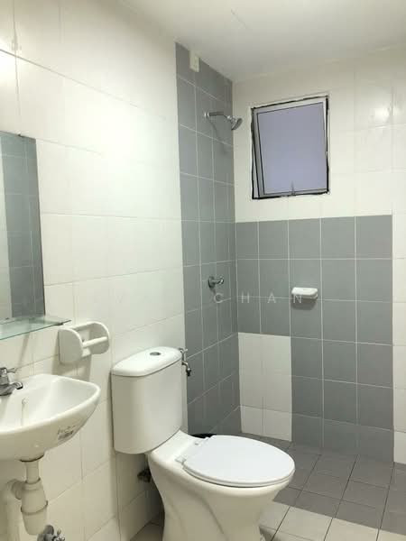 Pangsapuri untuk Dijual di Seri Intan Apartment - Evan Chan - Bathroom - PropertyGuru.com.my