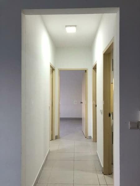 Pangsapuri untuk Dijual di Seri Intan Apartment - Evan Chan - Corridor - PropertyGuru.com.my