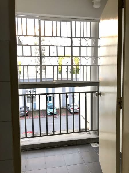 Pangsapuri untuk Dijual di Seri Intan Apartment - Evan Chan - Balcony - PropertyGuru.com.my