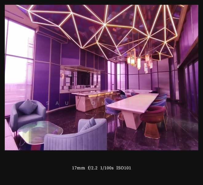 Servis Apartment untuk Dijual di Est8 - sau yong yap - Living Room - PropertyGuru.com.my