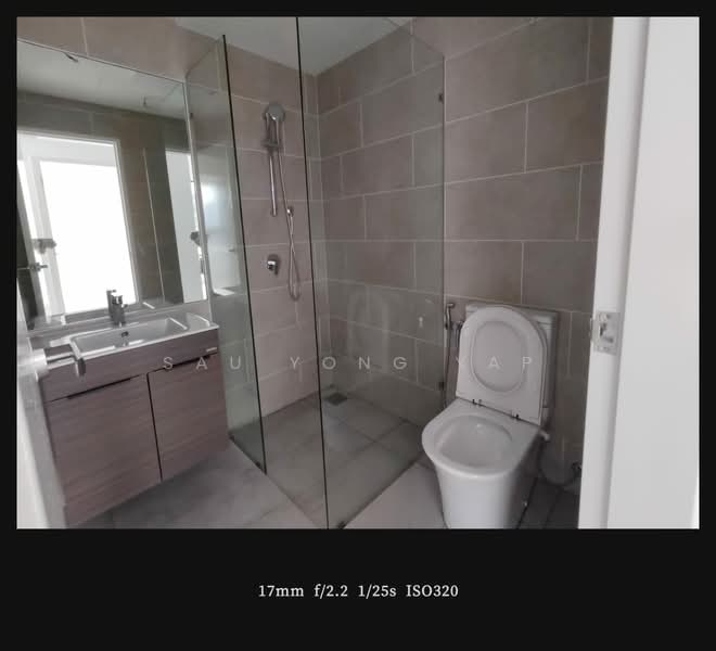 Servis Apartment untuk Dijual di Est8 - sau yong yap - Bathroom - PropertyGuru.com.my