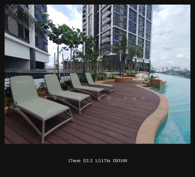 Servis Apartment untuk Dijual di Est8 - sau yong yap - Pool - PropertyGuru.com.my