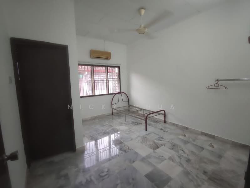Rumah Teres 2-Tingkat untuk Dijual di Taman Duyung (Seremban) - Nicky Chua - PropertyGuru.com.my