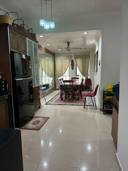 2-storey Terraced House for Sale in Bandar Kinrara (Selangor) - Stanley Savuriyar - Dining Room - PropertyGuru.com.my
