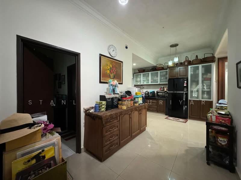 2-storey Terraced House for Sale in Bandar Kinrara (Selangor) - Stanley Savuriyar - Kitchen - PropertyGuru.com.my