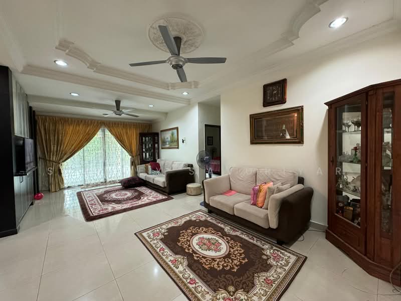 2-storey Terraced House for Sale in Bandar Kinrara (Selangor) - Stanley Savuriyar - Living Room - PropertyGuru.com.my