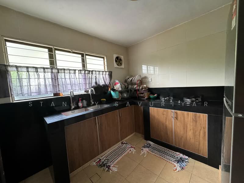 2-storey Terraced House for Sale in Bandar Kinrara (Selangor) - Stanley Savuriyar - Kitchen - PropertyGuru.com.my