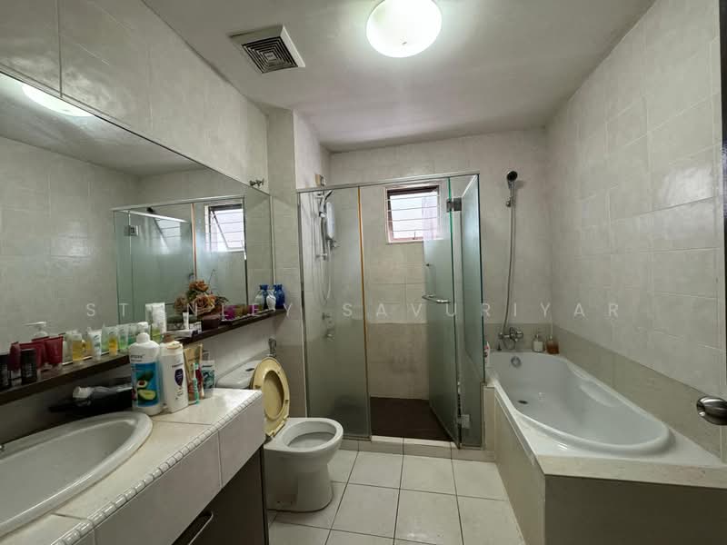 2-storey Terraced House for Sale in Bandar Kinrara (Selangor) - Stanley Savuriyar - Bathroom - PropertyGuru.com.my