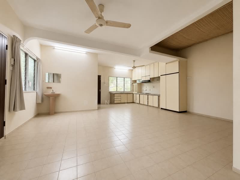 Rumah Berkembar untuk Dijual di Island Glades (Jelutong) - Ben Lee - Kitchen - PropertyGuru.com.my