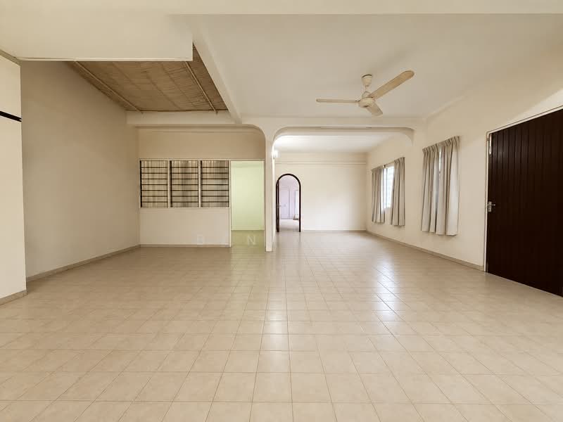Rumah Berkembar untuk Dijual di Island Glades (Jelutong) - Ben Lee - Living Room - PropertyGuru.com.my