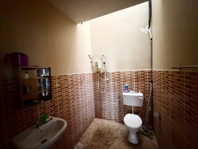 1-storey Terraced House for Sale in Jalan Klang Lama (Old Klang Road) (Kuala Lumpur) - Shafiq Ibrahim - PropertyGuru.com.my