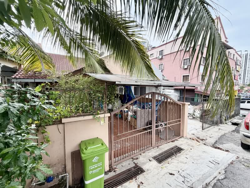 1-storey Terraced House for Sale in Jalan Klang Lama (Old Klang Road) (Kuala Lumpur) - Shafiq Ibrahim - PropertyGuru.com.my