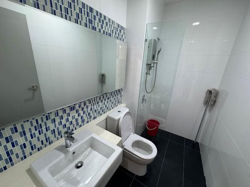 Service Residence for Rent at Residential Suites @ HighPark - Yeevy Lee - Bathroom - PropertyGuru.com.my