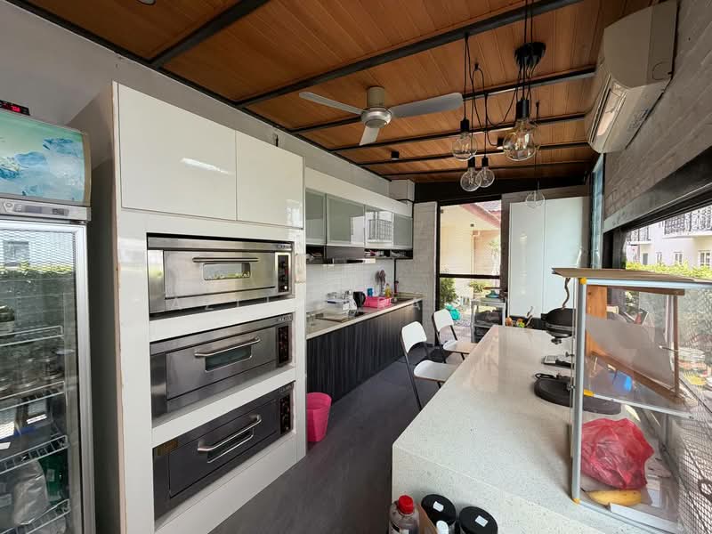 Bungalow for Sale in Taman TAR (Tun Abdul Razak) (Ampang) - Azli Ibrahim - Kitchen - PropertyGuru.com.my