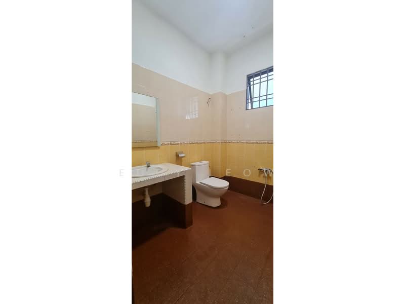 2-storey Terraced House for Rent in Taman Merdeka Jaya (Batu Berendam) - Eddy Leow - Bathroom - PropertyGuru.com.my