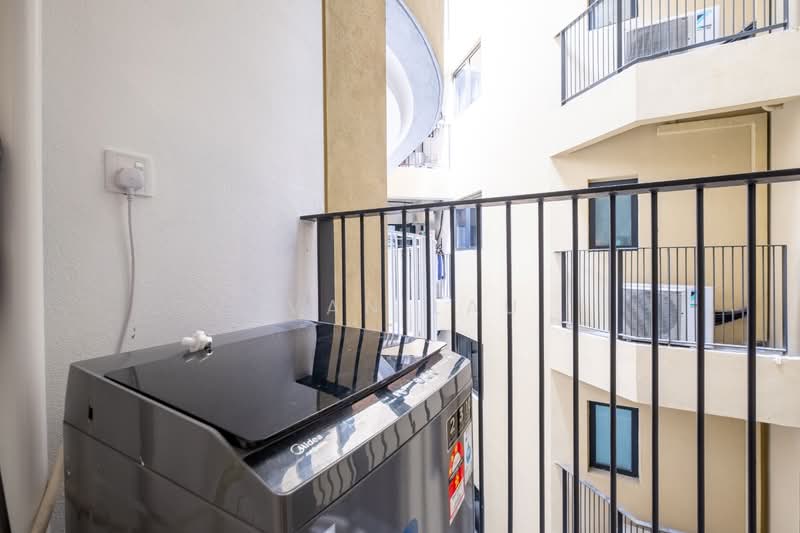 Servis Apartment untuk Dijual di Parc 3 - Ivan Lau - Balcony - PropertyGuru.com.my