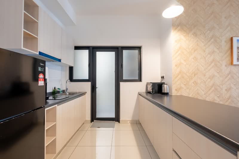 Servis Apartment untuk Dijual di Parc 3 - Ivan Lau - Kitchen - PropertyGuru.com.my