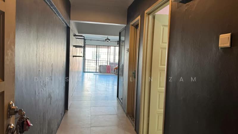 Pangsapuri untuk Disewa di Pangsapuri Perdana - Dr Shahril Nizam - Corridor - PropertyGuru.com.my