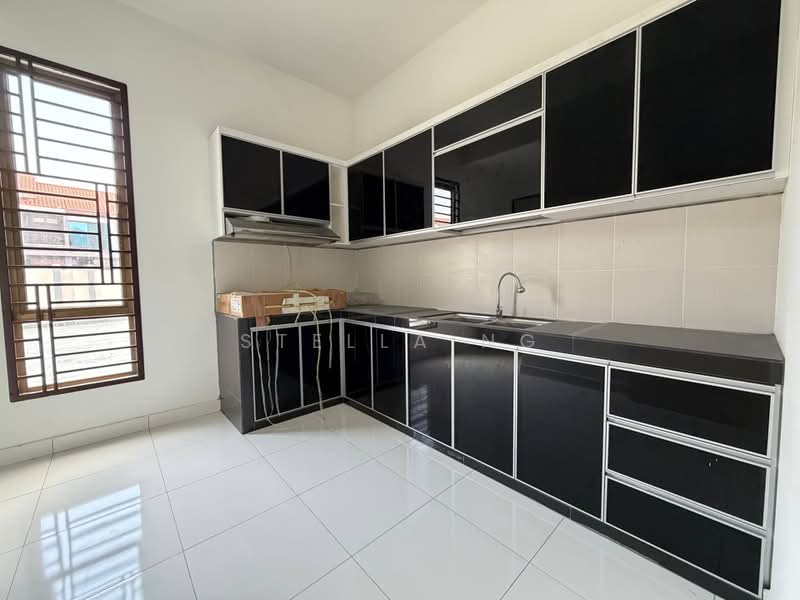 2-storey Terraced House for Sale in Taman Dato Onn (Johor Bahru) - Stella Ng - Kitchen - PropertyGuru.com.my