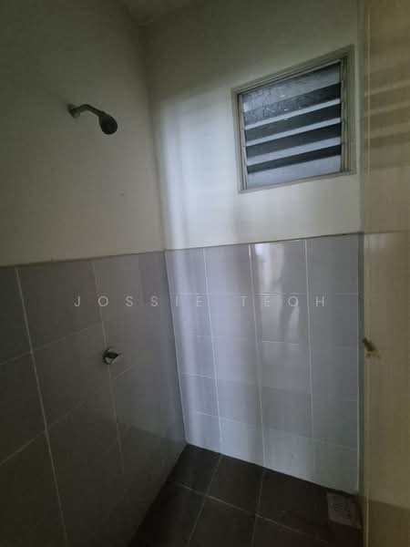 Pangsapuri untuk Dijual di Lembah Indah - Jossie Teoh - Bathroom - PropertyGuru.com.my
