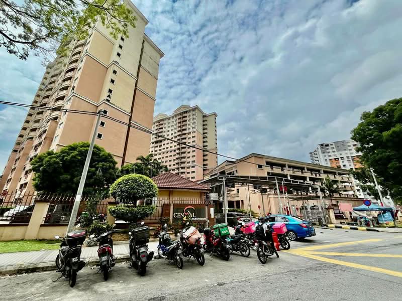 Kondominium untuk Dijual di Cengal Condominium - Azli Ibrahim - Exterior - PropertyGuru.com.my