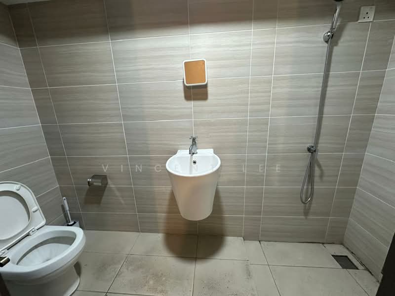 Office for Rent in Kampung Berembang (Ampang) - Vincent Lee - Bathroom - PropertyGuru.com.my