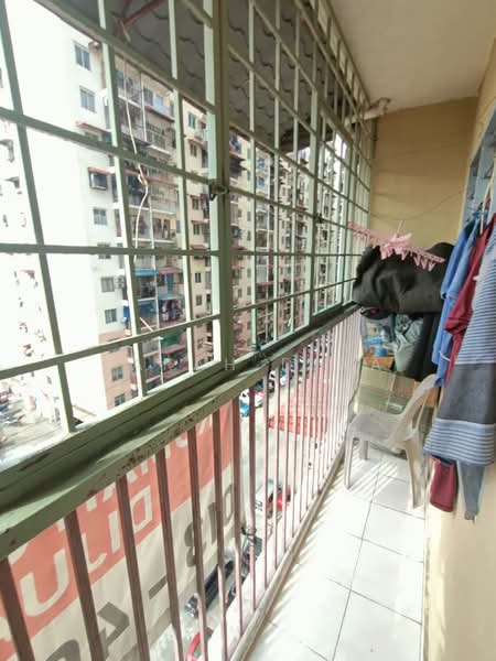 Rumah Flat untuk Dijual di Seri Nilam - Farah Dina - Balcony - PropertyGuru.com.my