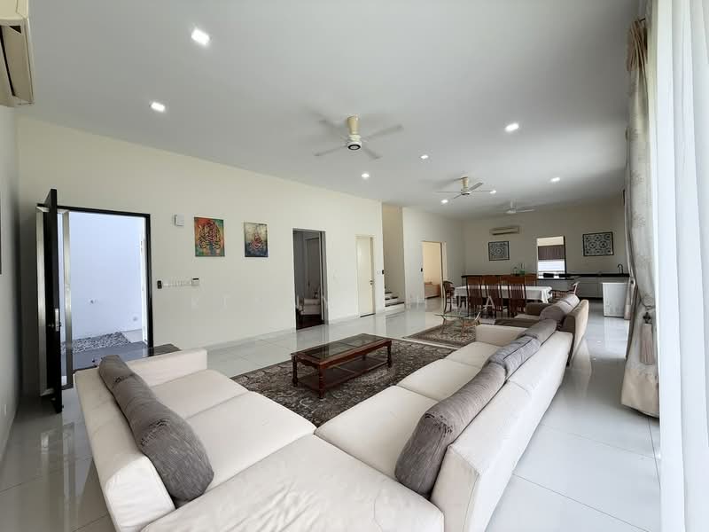 Rumah Berkembar untuk Disewa di Temasya Glenmarie (Glenmarie) - Kenny Chua - Living Room - PropertyGuru.com.my