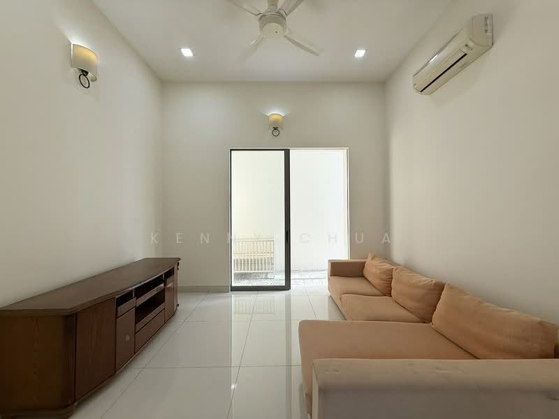 Rumah Berkembar untuk Disewa di Temasya Glenmarie (Glenmarie) - Kenny Chua - Living Room - PropertyGuru.com.my