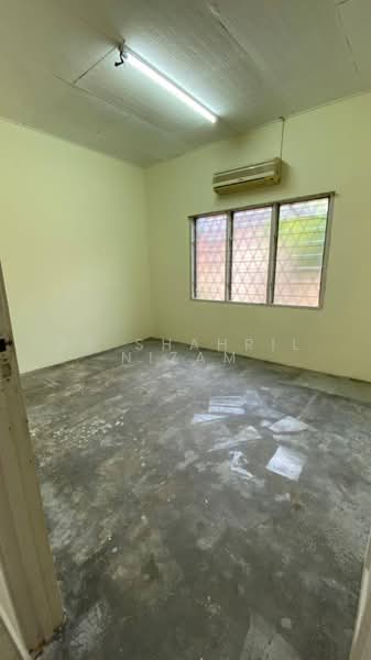 1-storey Terraced House for Rent in Bukit Kemuning (Shah Alam) - Dr Shahril Nizam - Interior - PropertyGuru.com.my