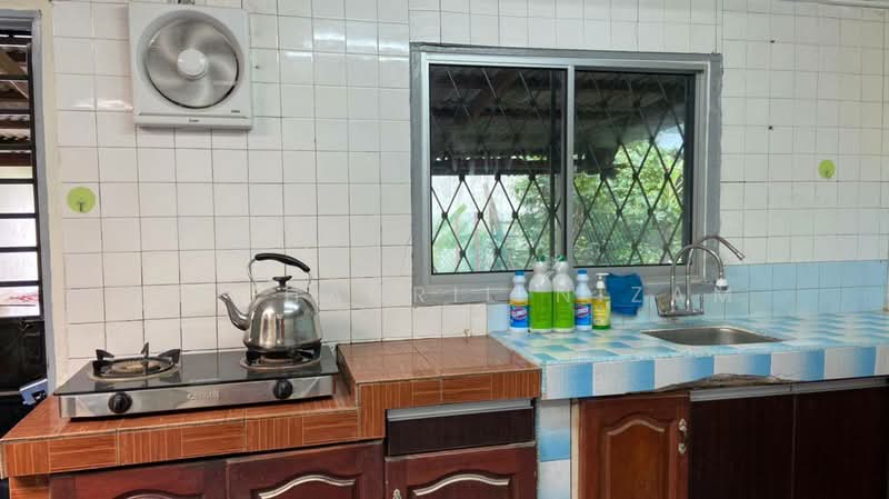 1-storey Terraced House for Rent in Bukit Kemuning (Shah Alam) - Dr Shahril Nizam - Kitchen - PropertyGuru.com.my