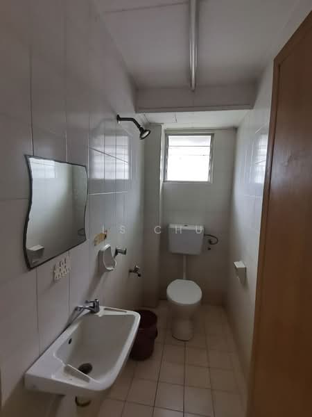 Apartment for Sale at Pangsapuri Randa - LS Chu - Bathroom - PropertyGuru.com.my