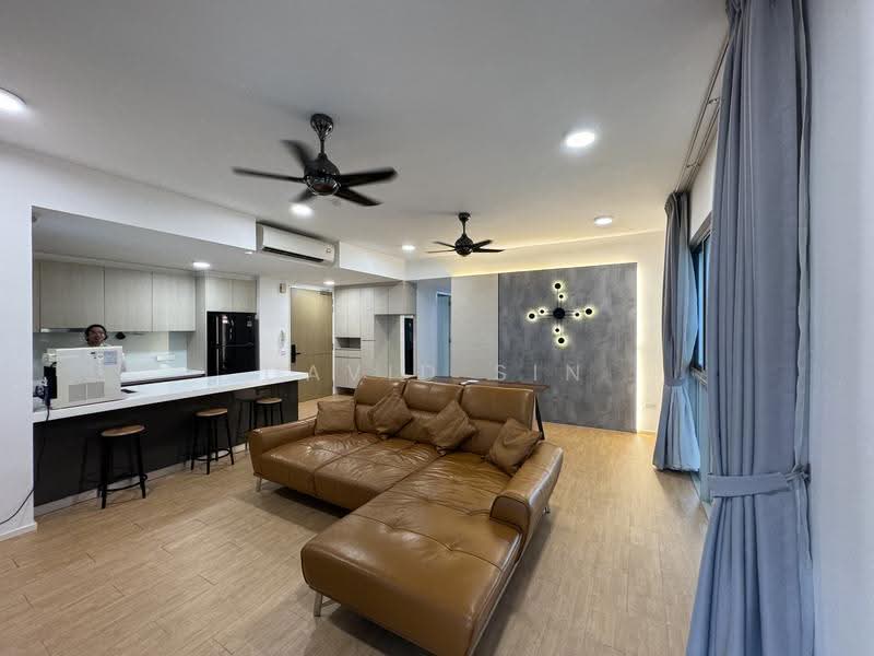 Kediaman Servis untuk Dijual di Cantara Residences - David Sin - Living Room - PropertyGuru.com.my