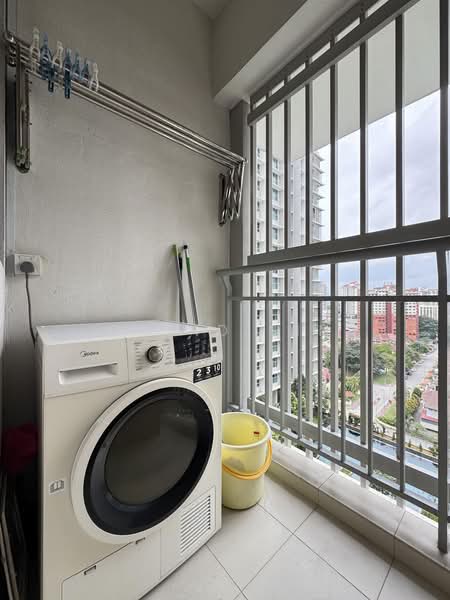 Kediaman Servis untuk Dijual di Cantara Residences - David Sin - Balcony - PropertyGuru.com.my