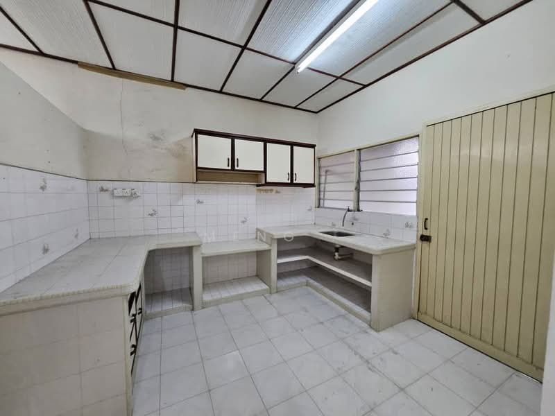 Rumah Berkembar untuk Dijual di Taman Green Lane (Jelutong) - Meng . - Kitchen - PropertyGuru.com.my