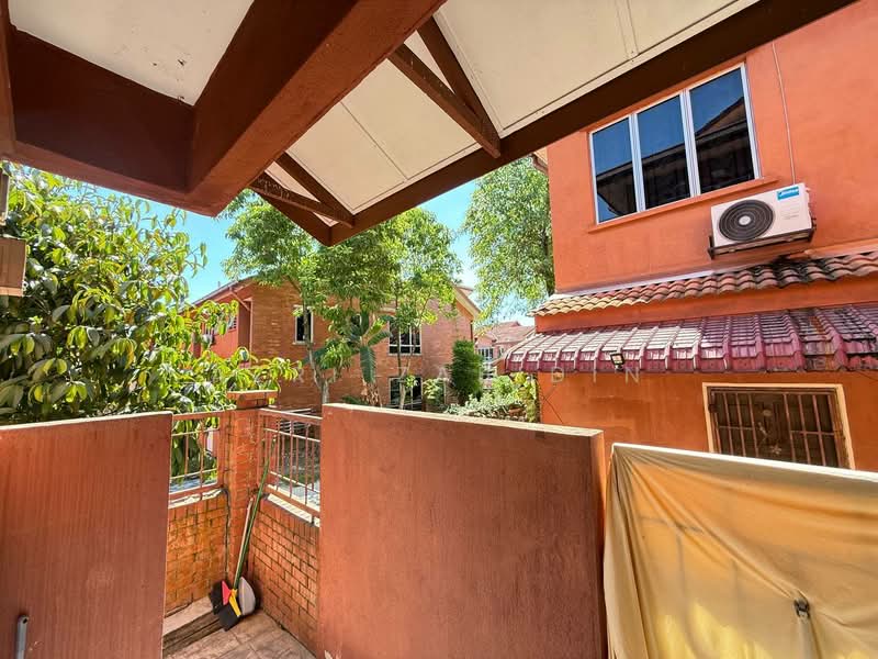 2-storey Terraced House for Sale in Alam Budiman (Shah Alam) - Azri Zabidin - Exterior - PropertyGuru.com.my