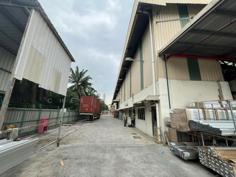 Gudang untuk Dijual di Klang (Selangor) - Chee Keang Aw - Exterior - PropertyGuru.com.my