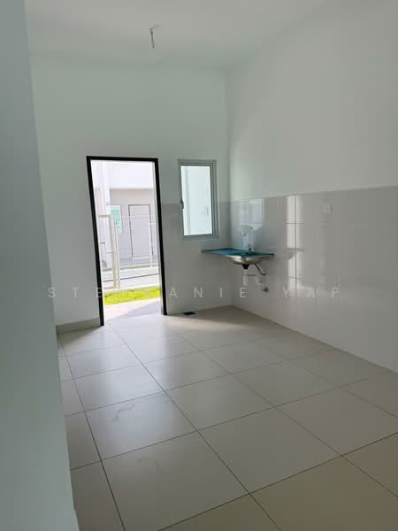 Rumah Teres 2-Tingkat untuk Dijual di Klang (Selangor) - Stephanie Yap - Kitchen - PropertyGuru.com.my