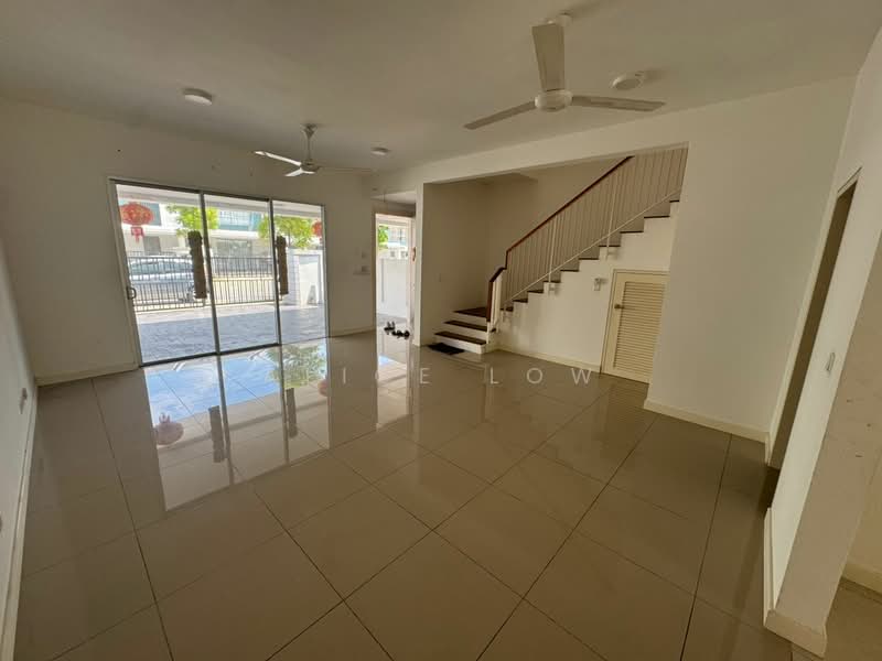 Rumah Teres 2-Tingkat untuk Dijual di Rawang (Selangor) - Alice Low - Living Room - PropertyGuru.com.my