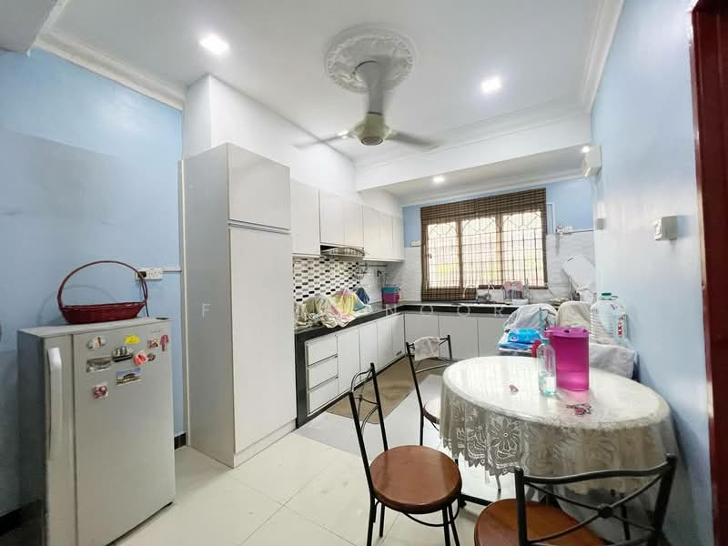 Terraced House for Sale in Rawang (Selangor) - Fazie Noor - Kitchen - PropertyGuru.com.my