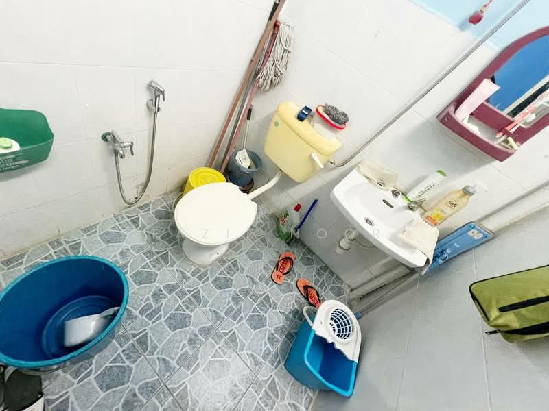 Terraced House for Sale in Rawang (Selangor) - Fazie Noor - Bathroom - PropertyGuru.com.my