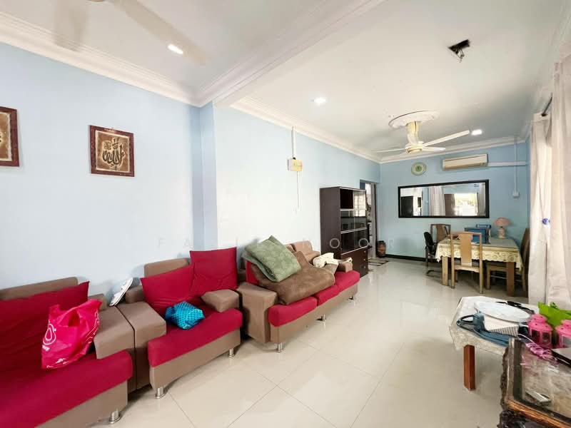 Terraced House for Sale in Rawang (Selangor) - Fazie Noor - Living Room - PropertyGuru.com.my