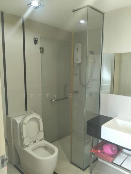 Servis Apartment untuk Disewa di Emerald Avenue - Ketty Ching - Bathroom - PropertyGuru.com.my