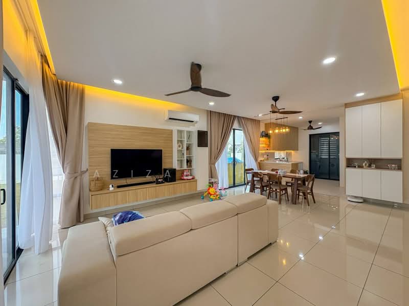 Rumah Teres 2 Tingkat untuk Dijual di Bandar Bukit Raja (Klang) - Azizah Hasan - Living Room - PropertyGuru.com.my