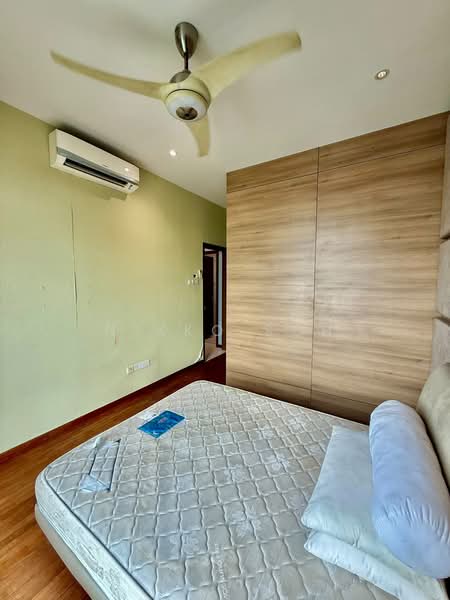 Servis Apartment untuk Dijual di Crescent Bay Suites (Teluk Bayu) - Nikko Soh - Bedroom - PropertyGuru.com.my