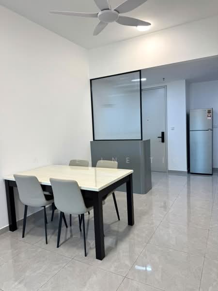 Pangsapuri untuk Disewa di Savana @ Batu Kawan - Angeline Tio - Dining Room - PropertyGuru.com.my