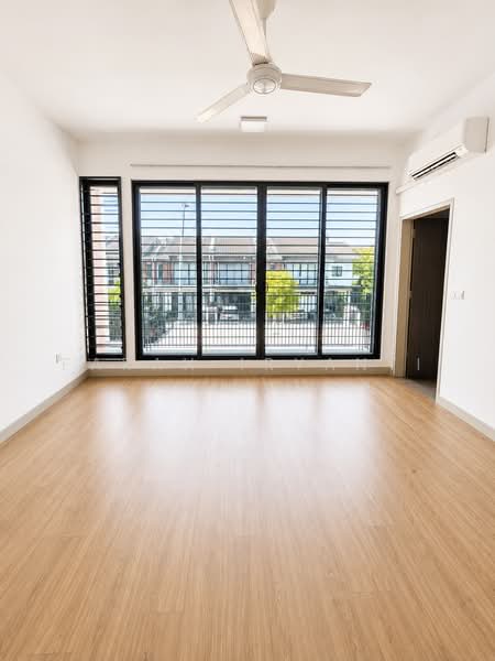 2-storey Terraced House for Sale in Elmina (Shah Alam) - Farah Iryanti - Living Room - PropertyGuru.com.my