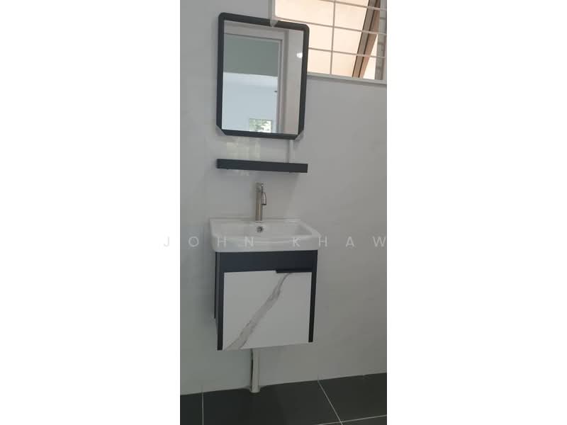 Apartment for Sale at Pangsapuri Saraka - John Khaw - Bathroom - PropertyGuru.com.my