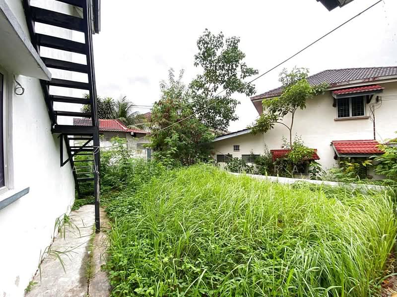 Rumah Teres 2 Tingkat untuk Dijual di Taman Lestari Putra (Seri Kembangan) - Ammeer Nadzrai - Exterior - PropertyGuru.com.my